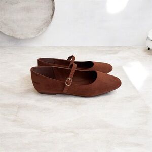 GAP Women’s Brown Vegan Suede Mary Jane’s Flats Shoes Size 8